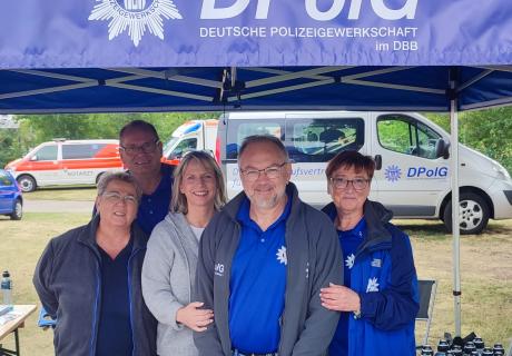 Saskia Wilde (Mitarbeiterin im Landesbüro 3 v.l.) mit Vertretern der Polizeigewerkschaft